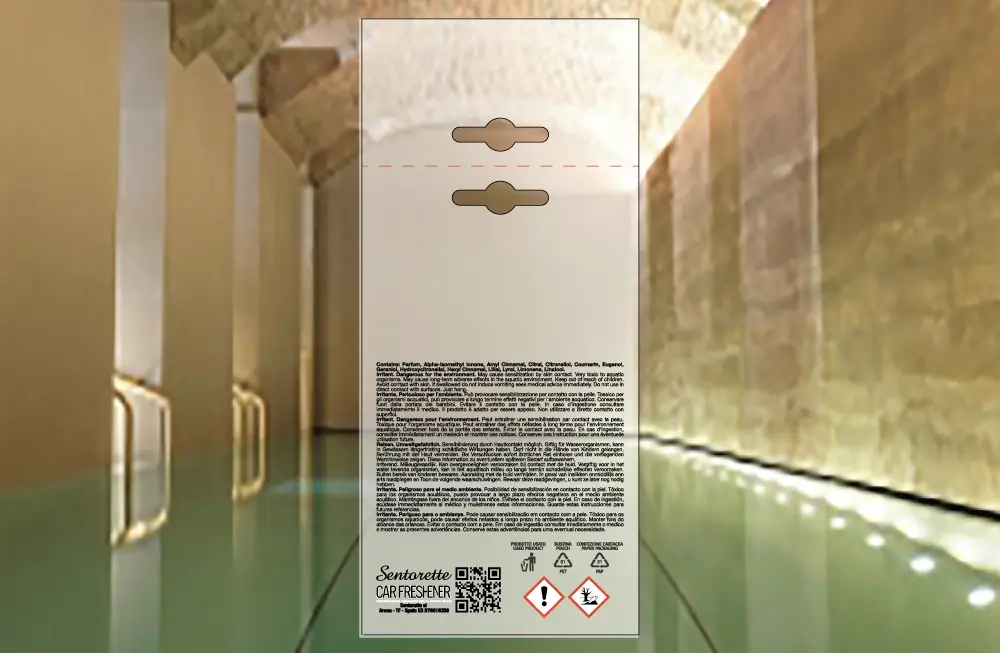 Exemplar packaging personalisatum odoramenti automobilis, fragrantia:﻿ Dies in spa – petitur opus de packaging deodorantis automobilis personalisatum